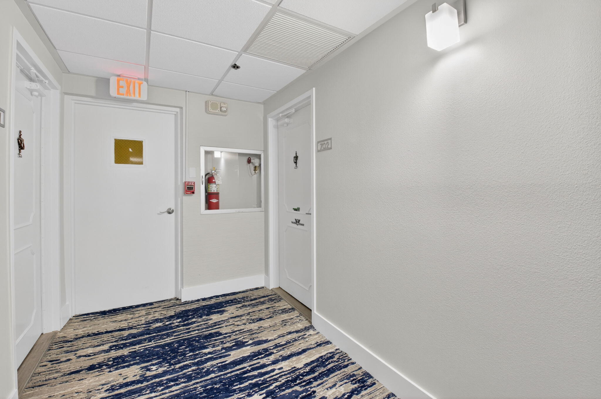 AMBASSADORS V NORTH CONDO - Residential