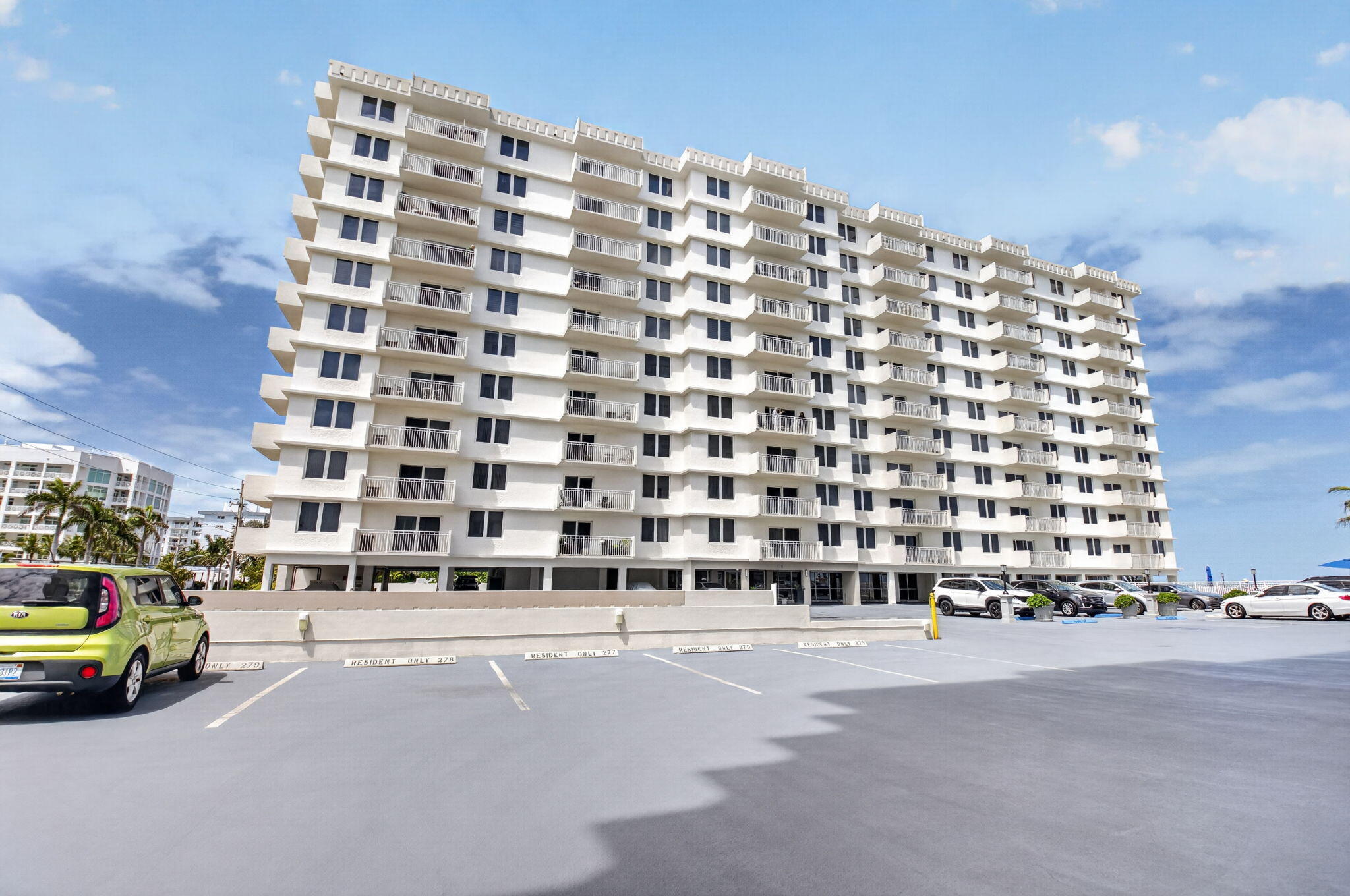 AMBASSADORS V NORTH CONDO - Residential