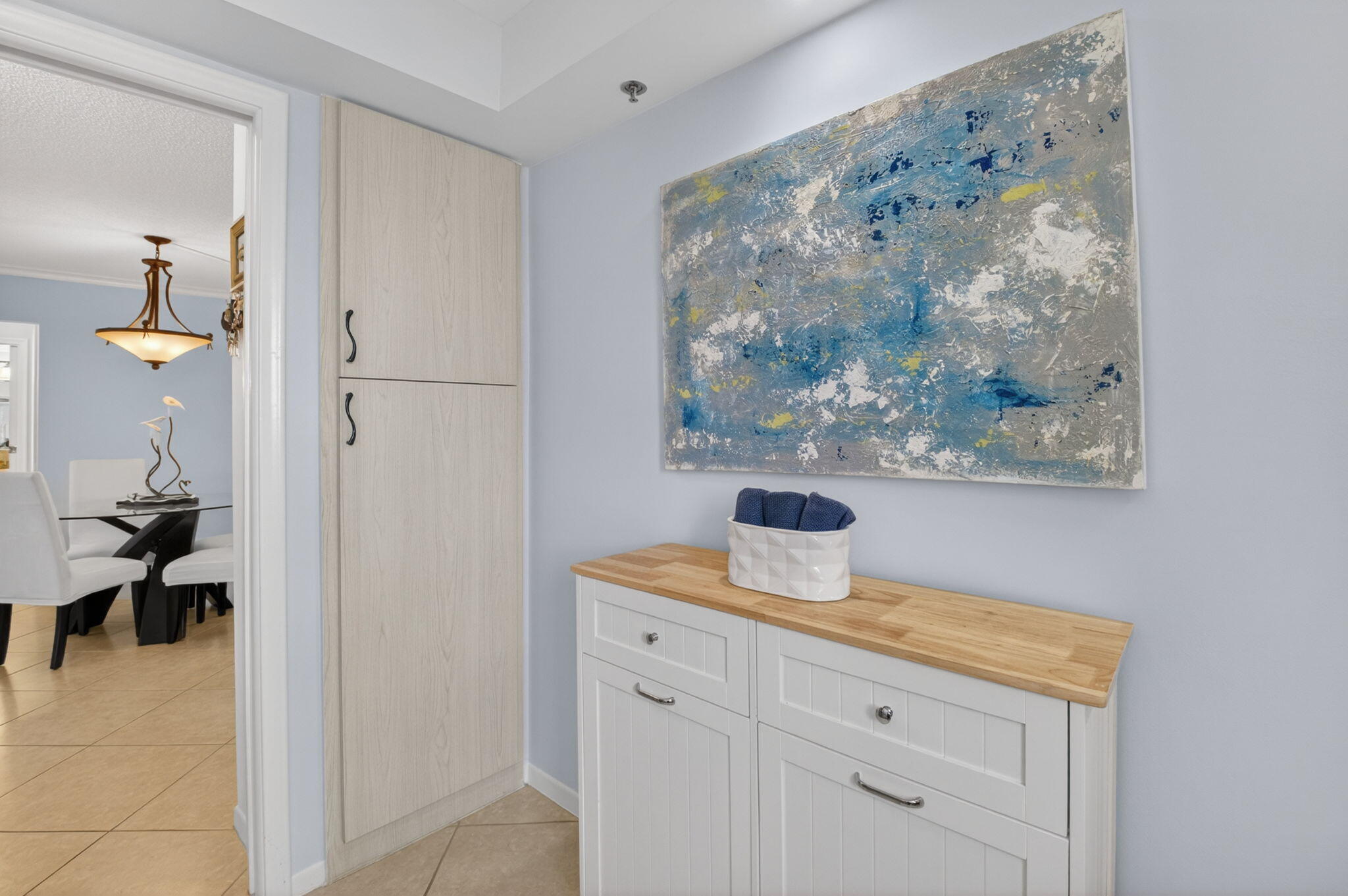 AMBASSADORS V NORTH CONDO - Residential