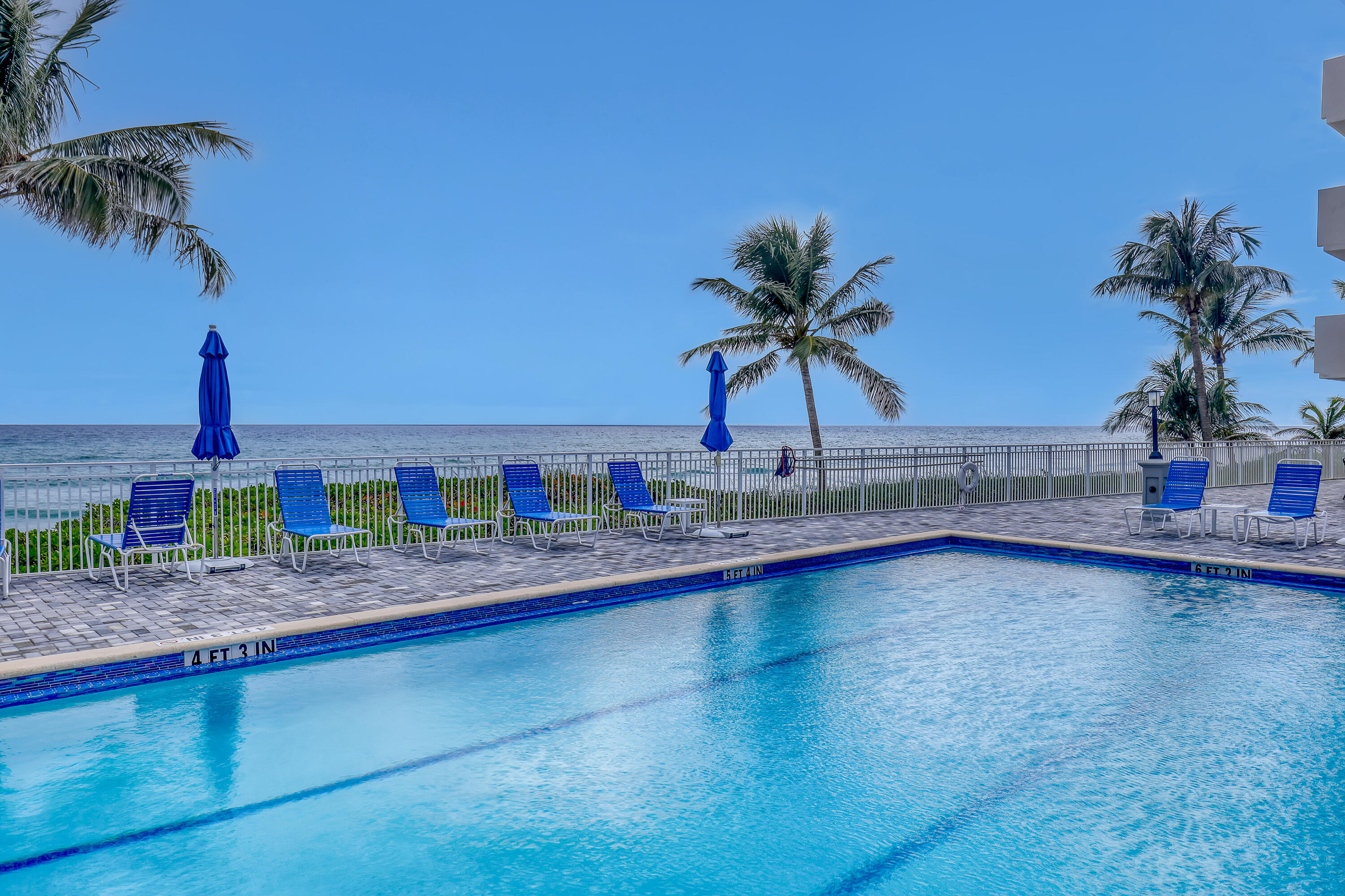 3215 S Ocean Boulevard 702, Highland Beach, FL, 33487/$549,000 2 3215 S Ocean Boulevard 702