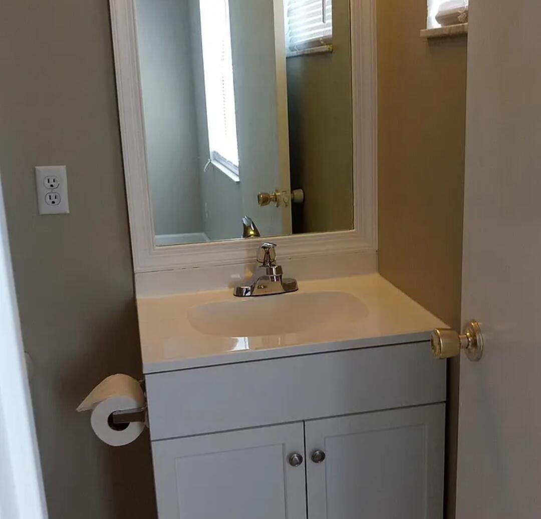 BENT PALM APTS COND DECL FILED 3-18-80 - Residential