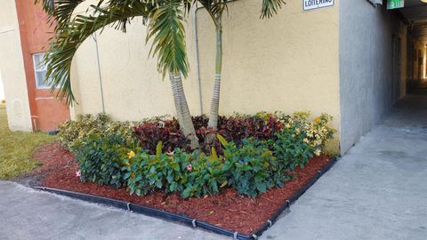 A home in Lauderdale Lakes