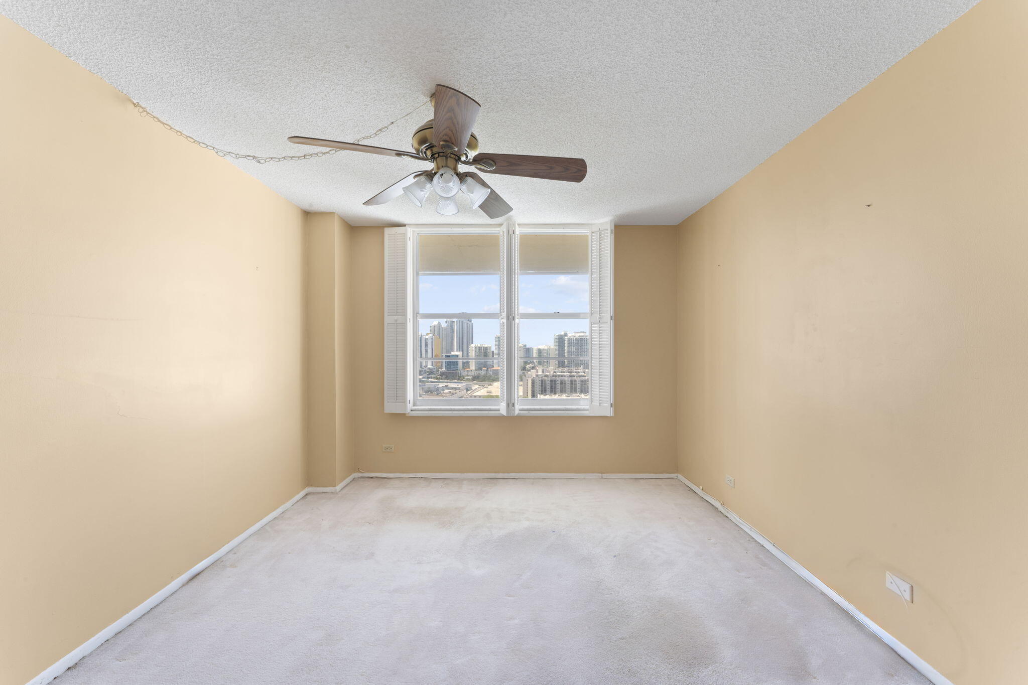 WINSTON TOWER 300 CONDO - Residential