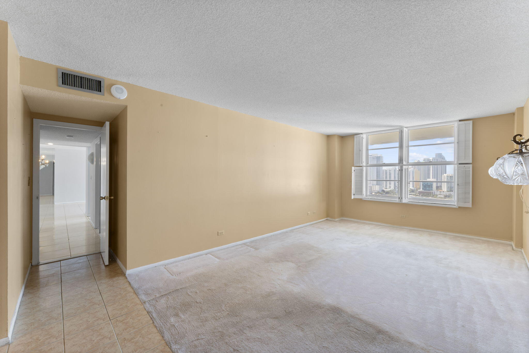 WINSTON TOWER 300 CONDO - Residential