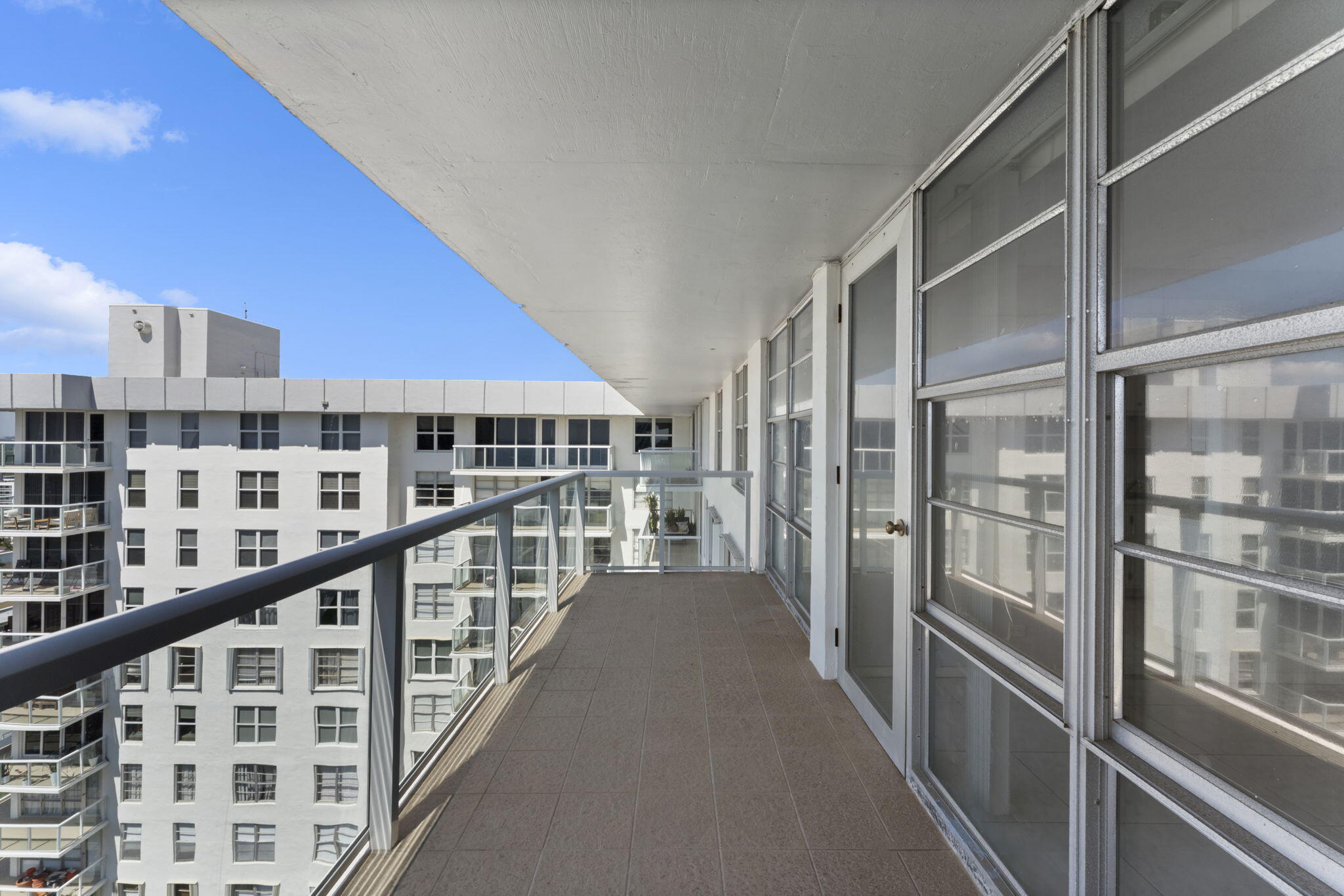 WINSTON TOWER 300 CONDO - Residential