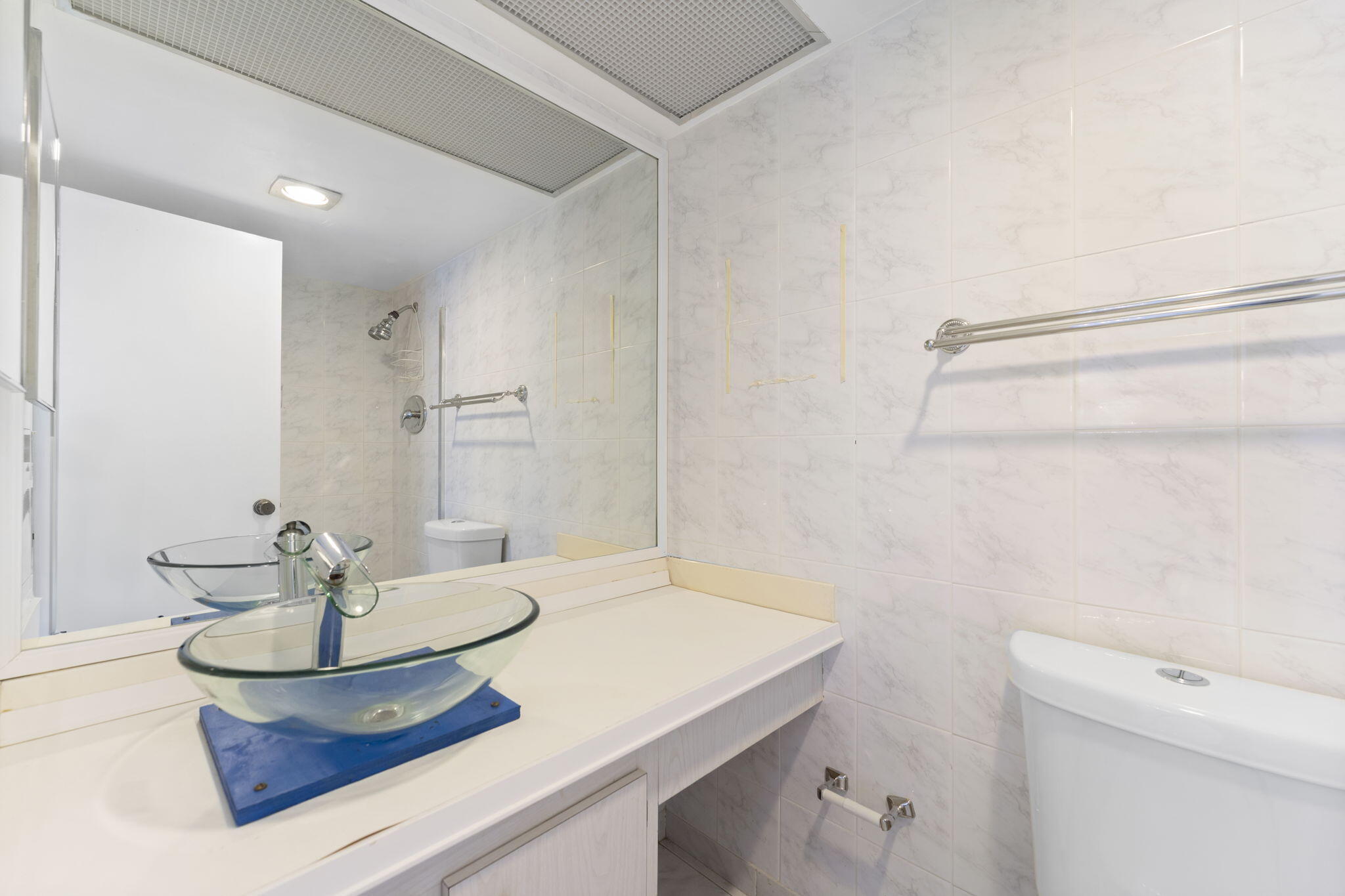 WINSTON TOWER 300 CONDO - Residential