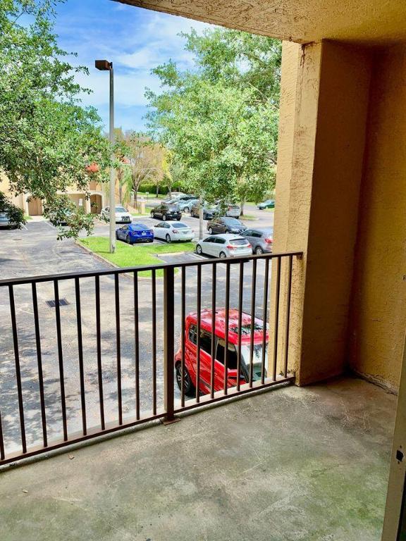 EMERALD ISLE AT LAGUNA LAKES CONDO - Residential Lease