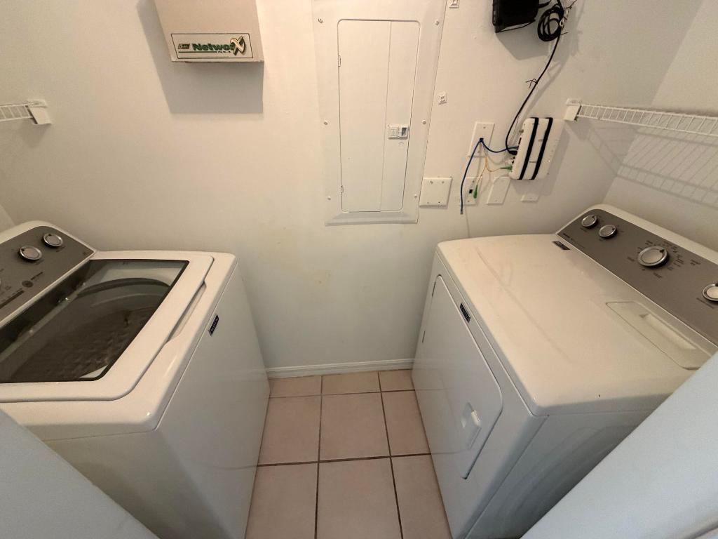 EMERALD ISLE AT LAGUNA LAKES CONDO - Residential Lease