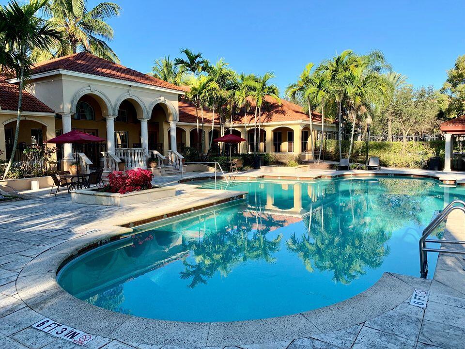 EMERALD ISLE AT LAGUNA LAKES CONDO - Residential Lease