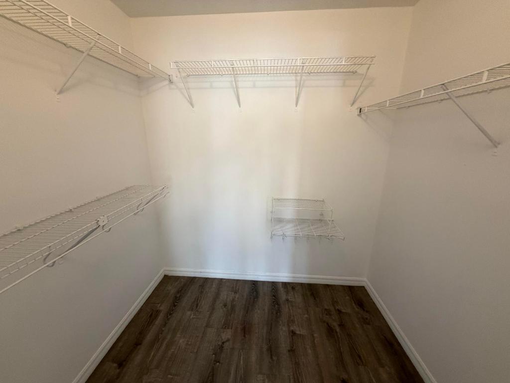 EMERALD ISLE AT LAGUNA LAKES CONDO - Residential Lease