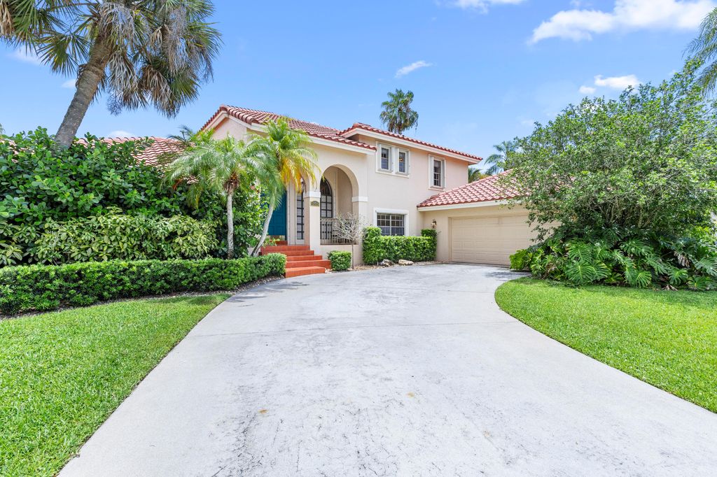 Photo of 12715 Kingsway Road, Wellington, FL 33414 (MLS # B26046123)