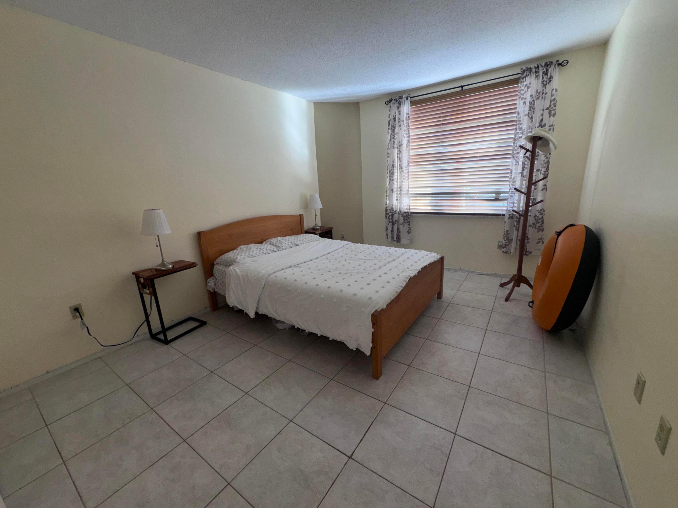 HEMISPHERES CONDO - Residential Lease