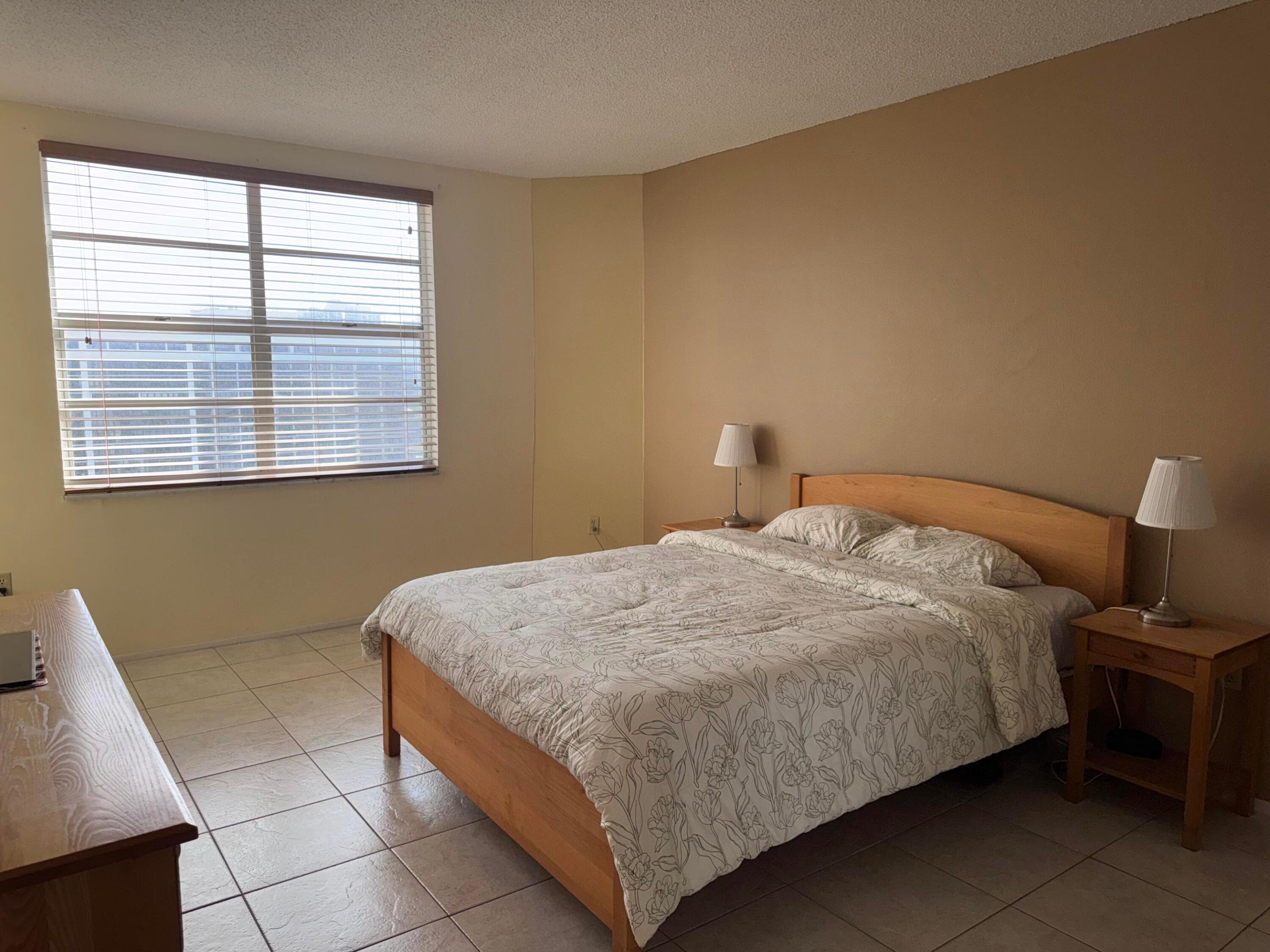 HEMISPHERES CONDO - Residential Lease