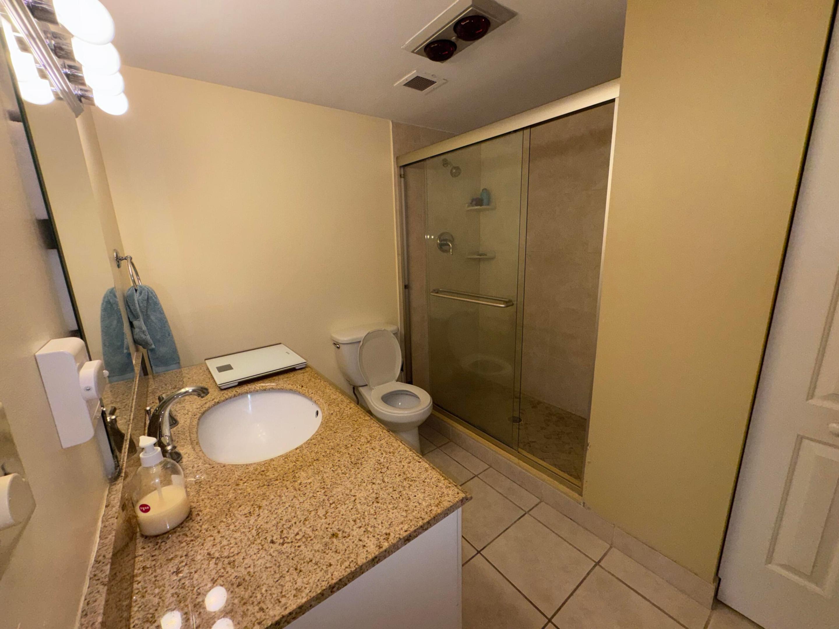 HEMISPHERES CONDO - Residential Lease