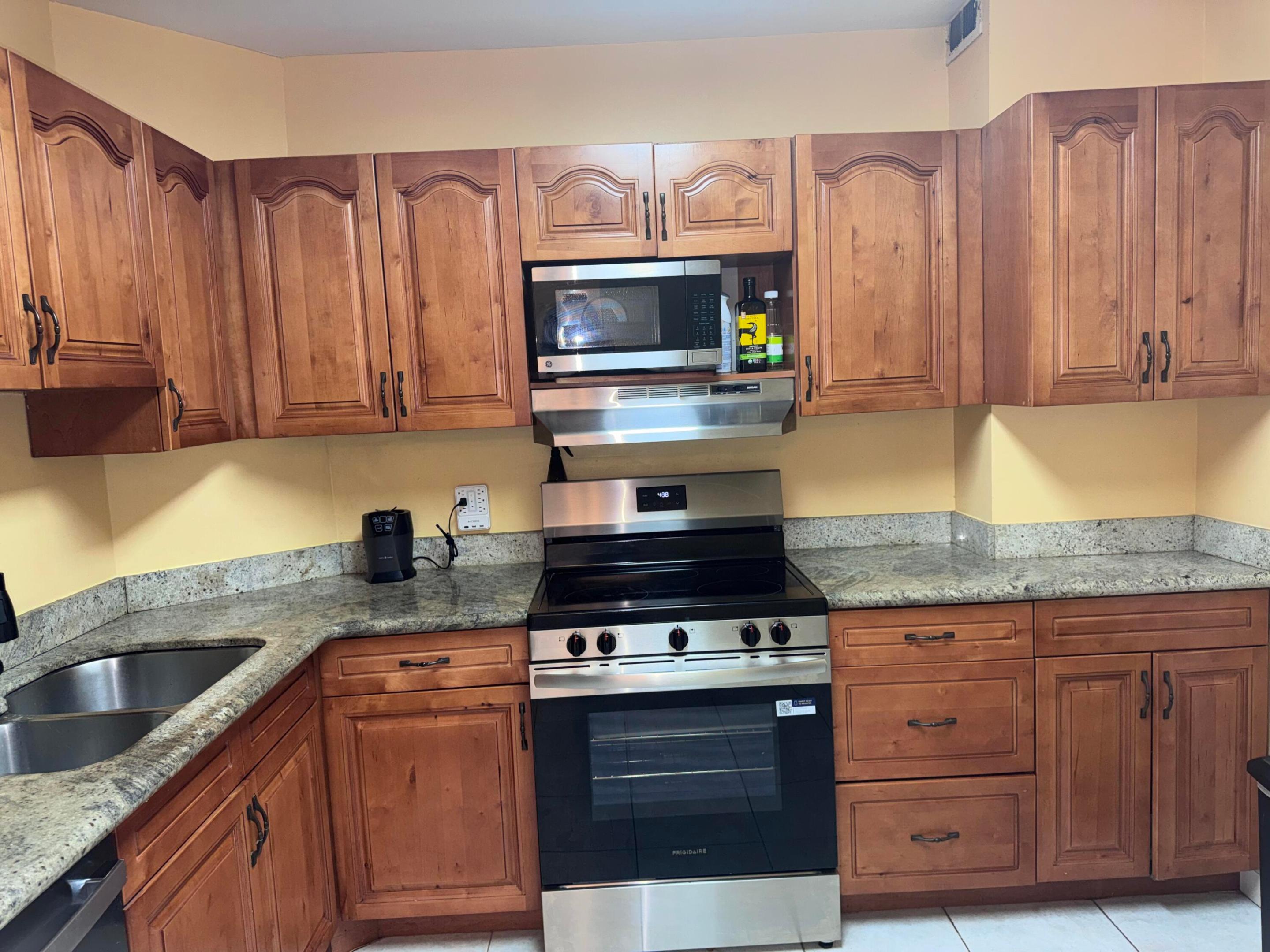 HEMISPHERES CONDO - Residential Lease