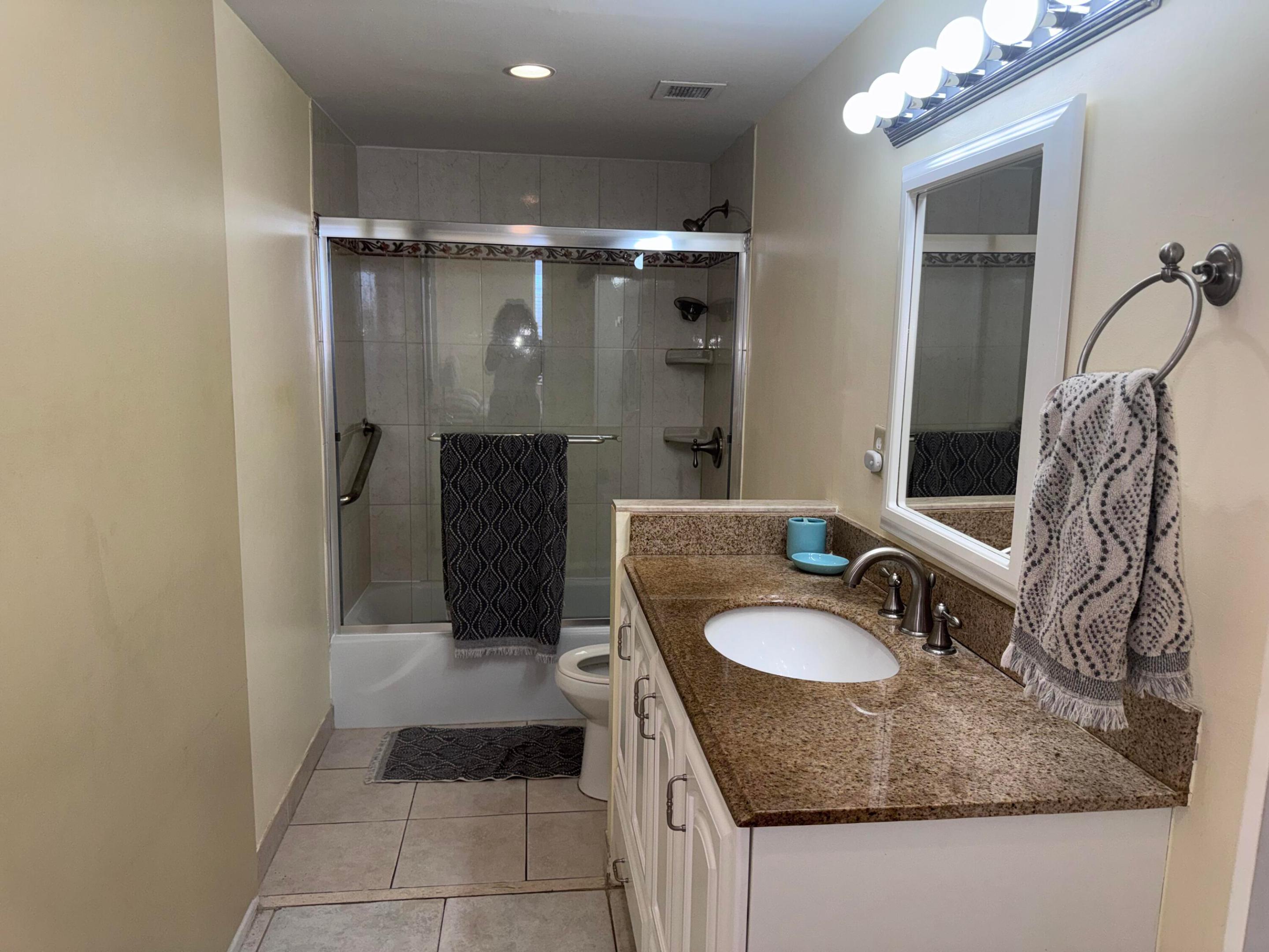 HEMISPHERES CONDO - Residential Lease