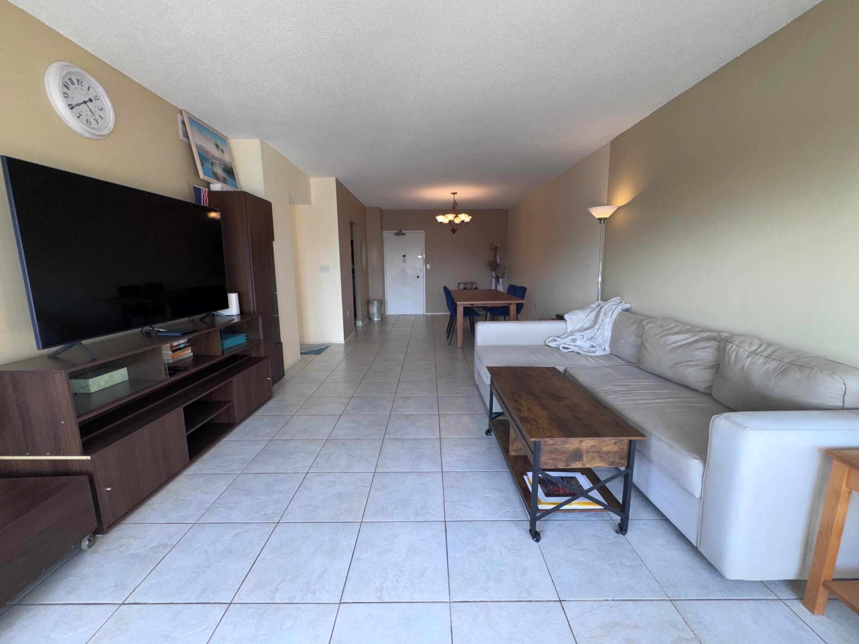 HEMISPHERES CONDO - Residential Lease