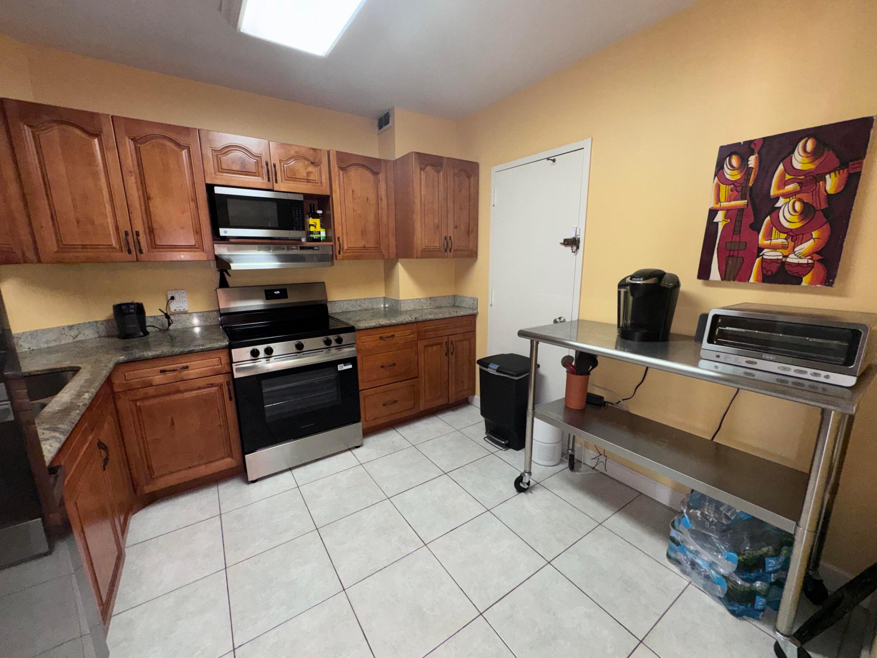 HEMISPHERES CONDO - Residential Lease