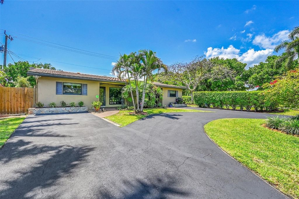 Photo of 2200 NE 54th Street, Fort Lauderdale, FL 33308 (MLS # F10515684)