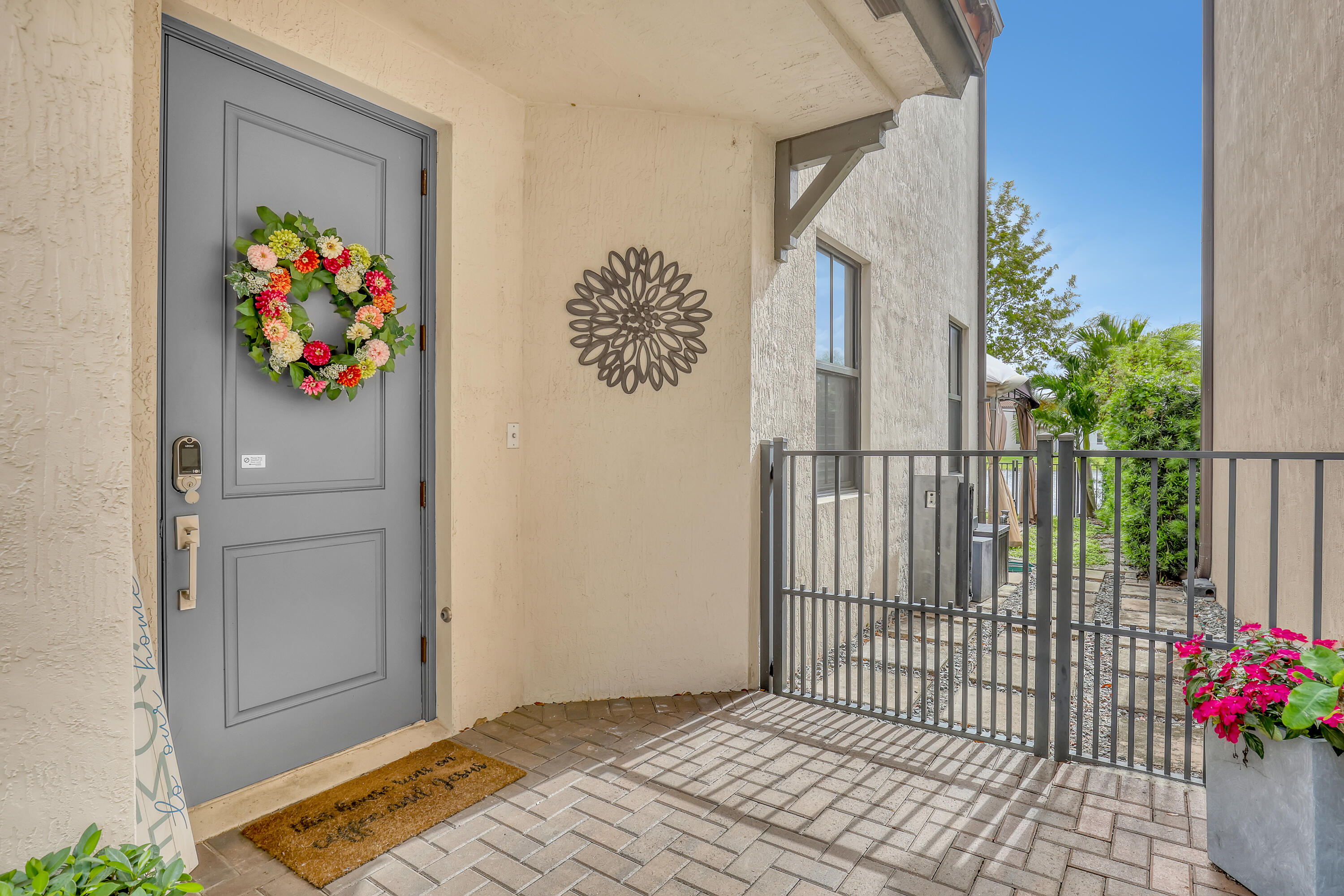 5024 Laurel Oak Drive, Riviera Beach, FL, 33410/$539,000 3 5024 Laurel Oak Drive