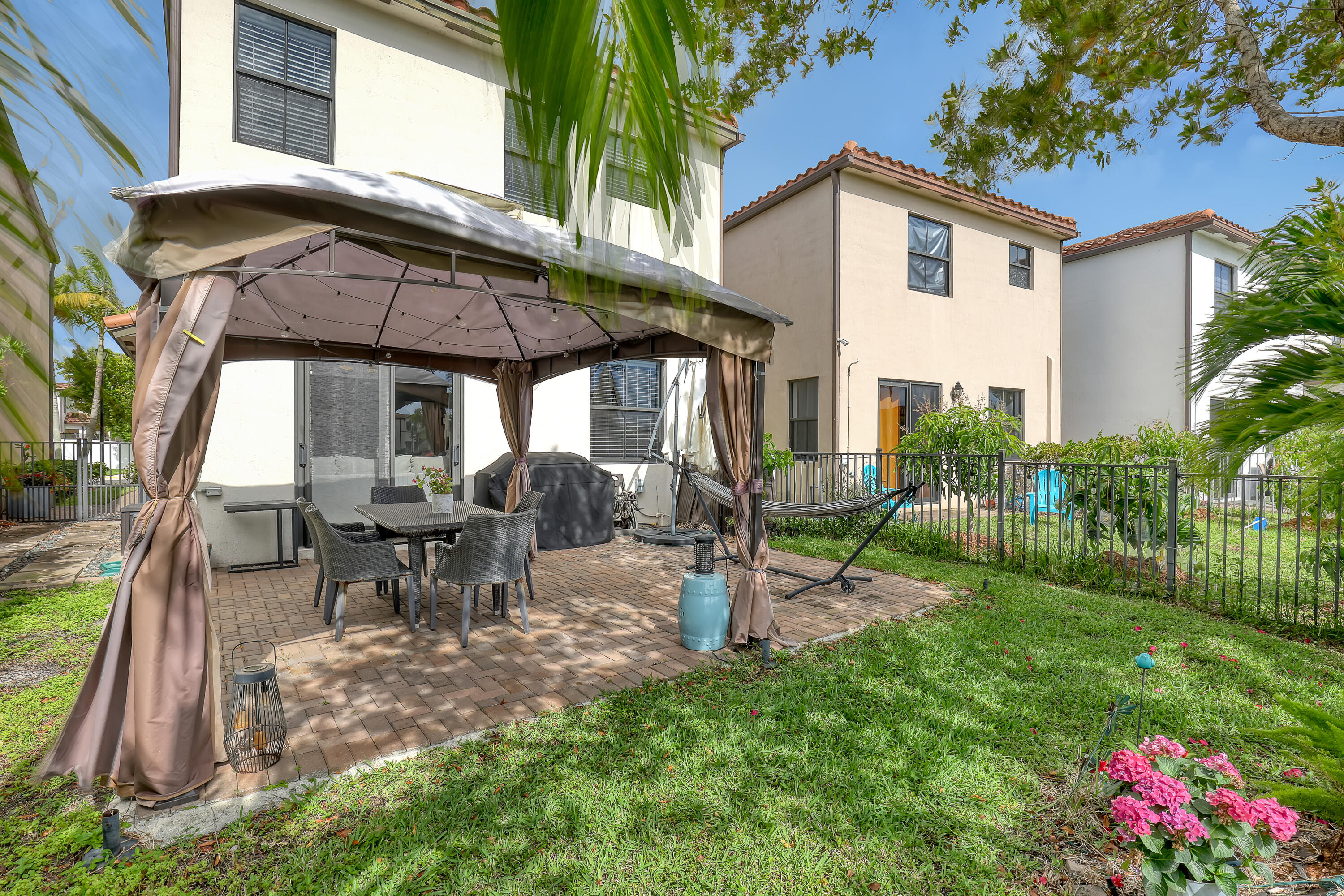 MEDITERRANEA - Residential