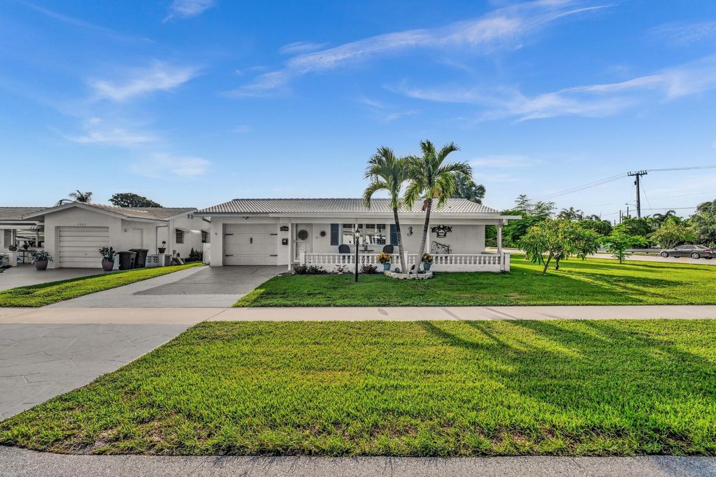 Photo of 2204 Campanelli Boulevard, Boynton Beach, FL 33426 (MLS # F10514828)