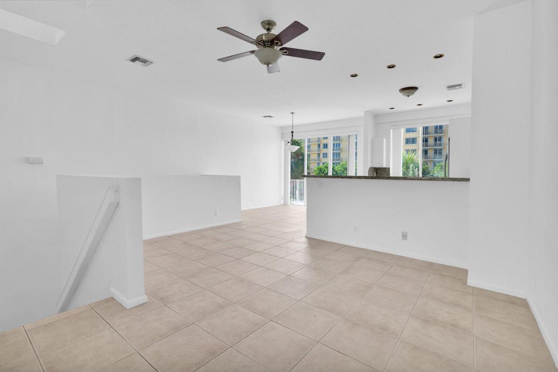 DEERFIELD BEACH - Residential Lease
