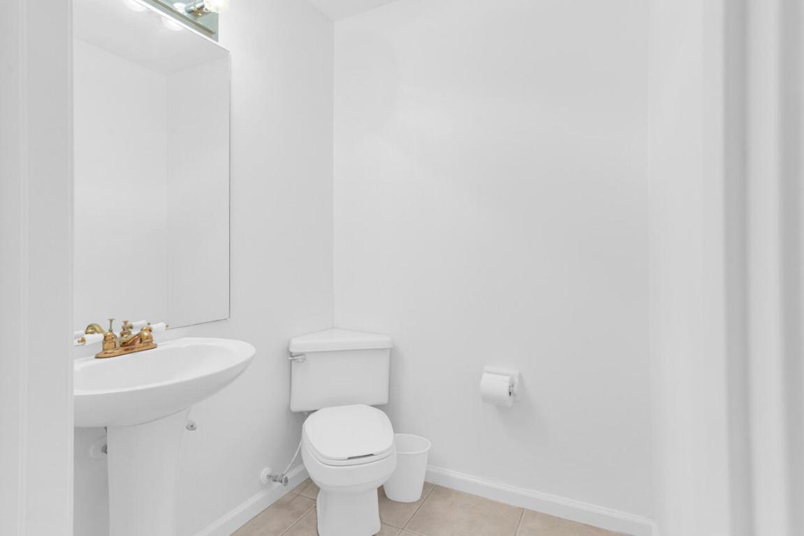 DEERFIELD BEACH - Residential Lease