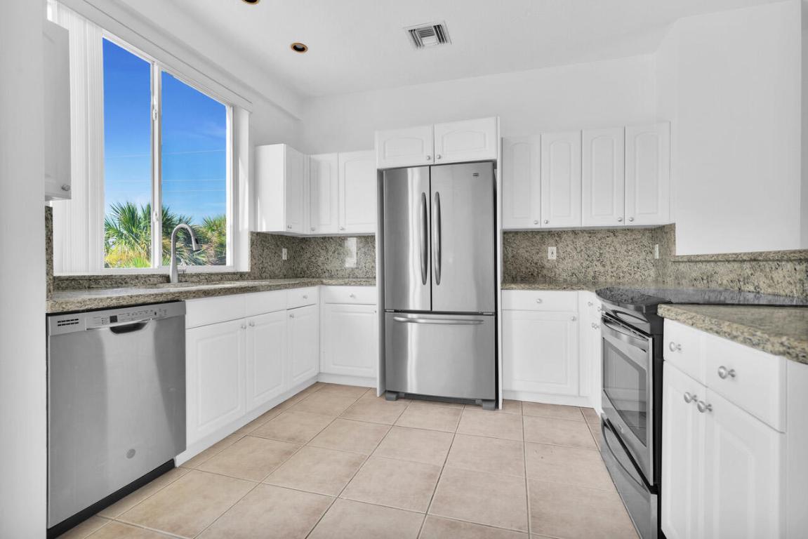 DEERFIELD BEACH - Residential Lease