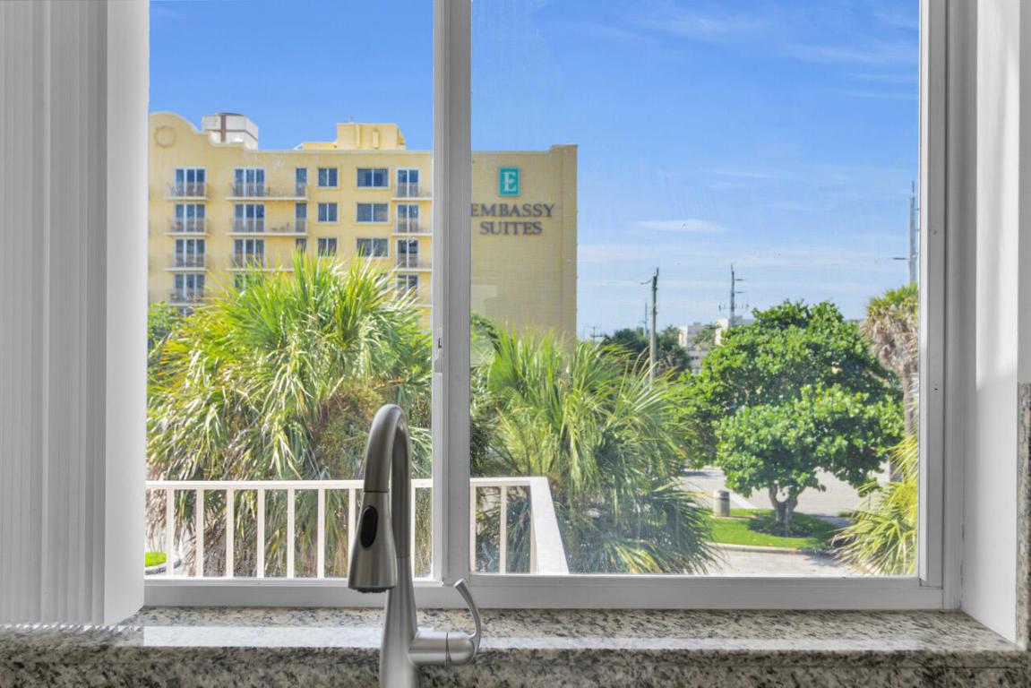 DEERFIELD BEACH - Residential Lease