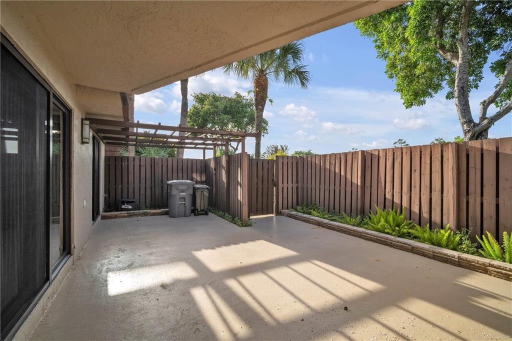 VILLAGE AT BOCA RIO PH 1 - Residential