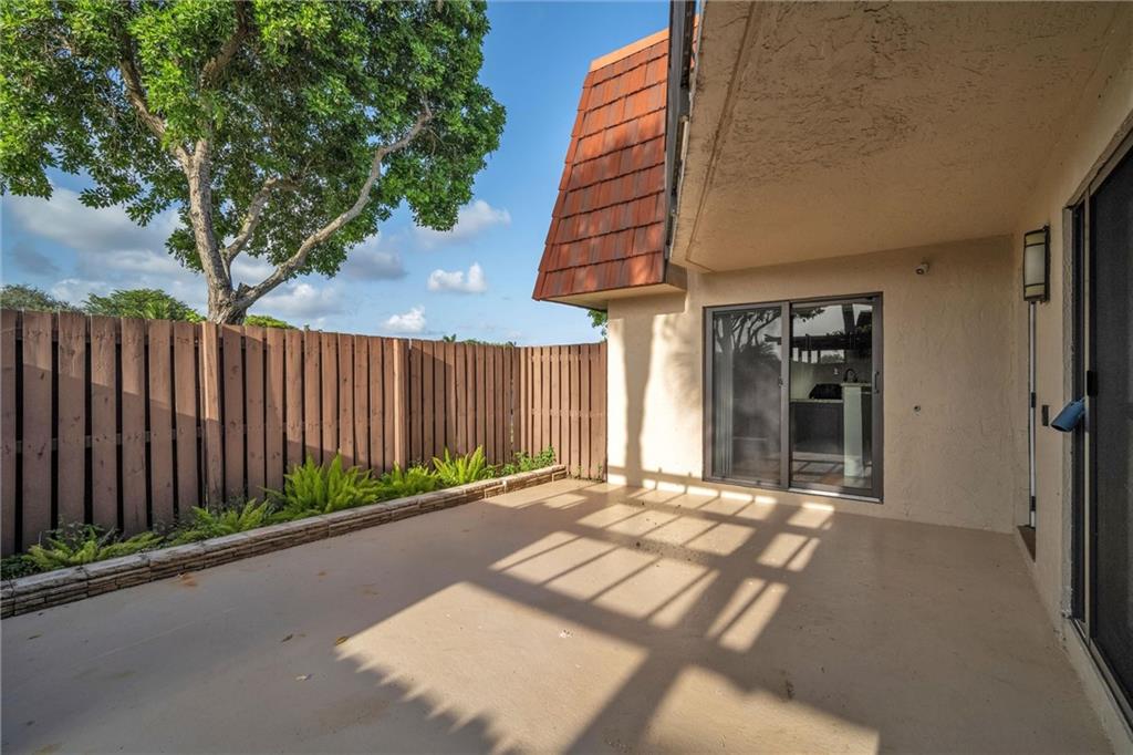 VILLAGE AT BOCA RIO PH 1 - Residential
