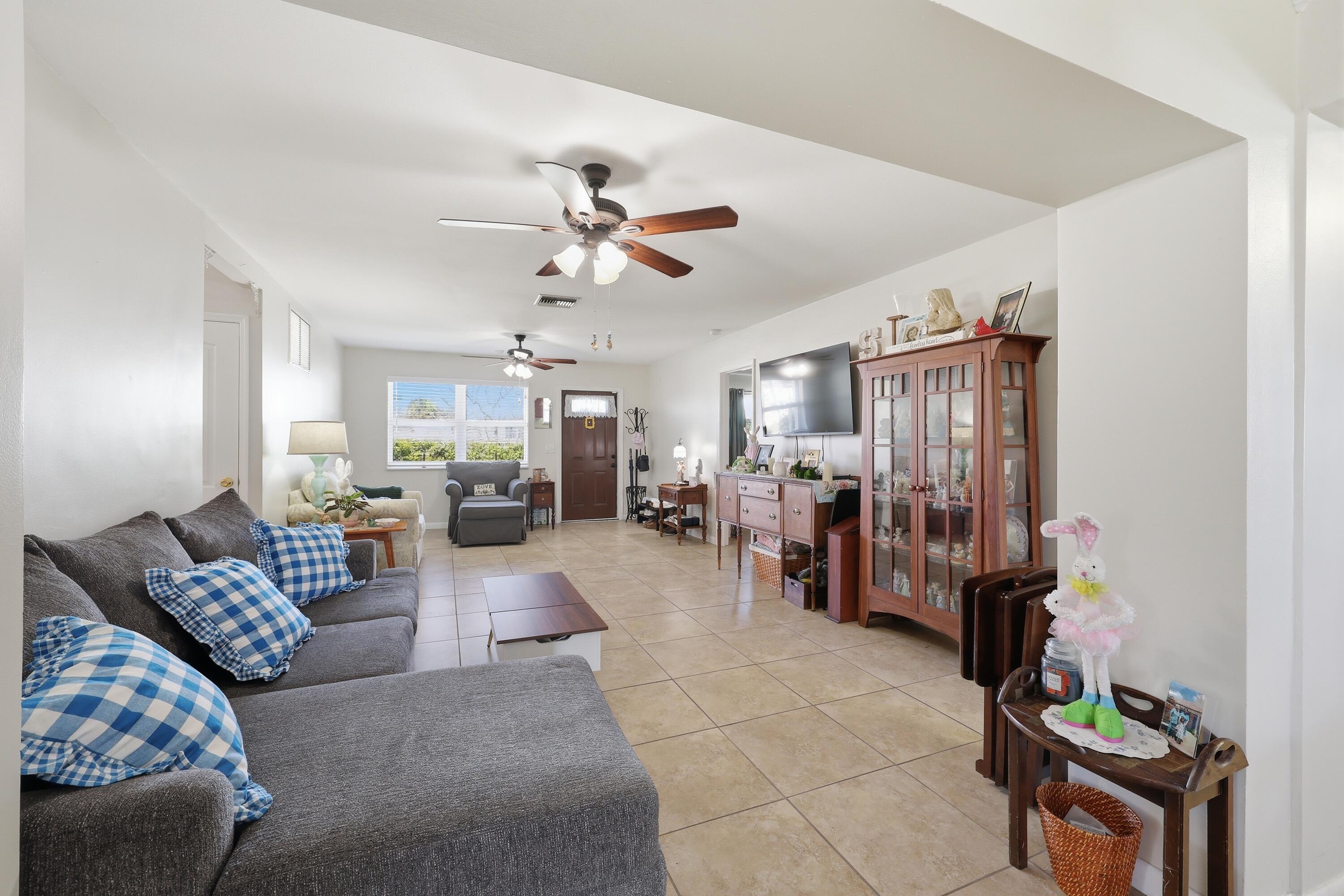 BRENTWOOD - Residential