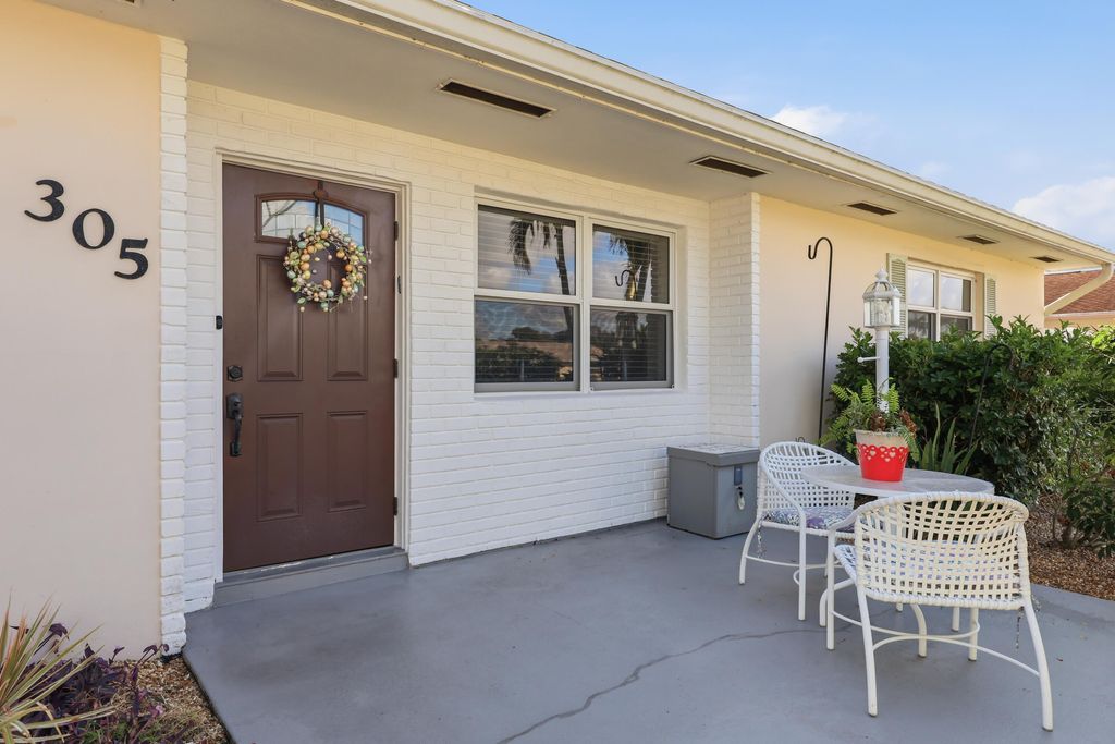 Photo of 305 Circle E, Jupiter, FL 33458 (MLS # R11168365)