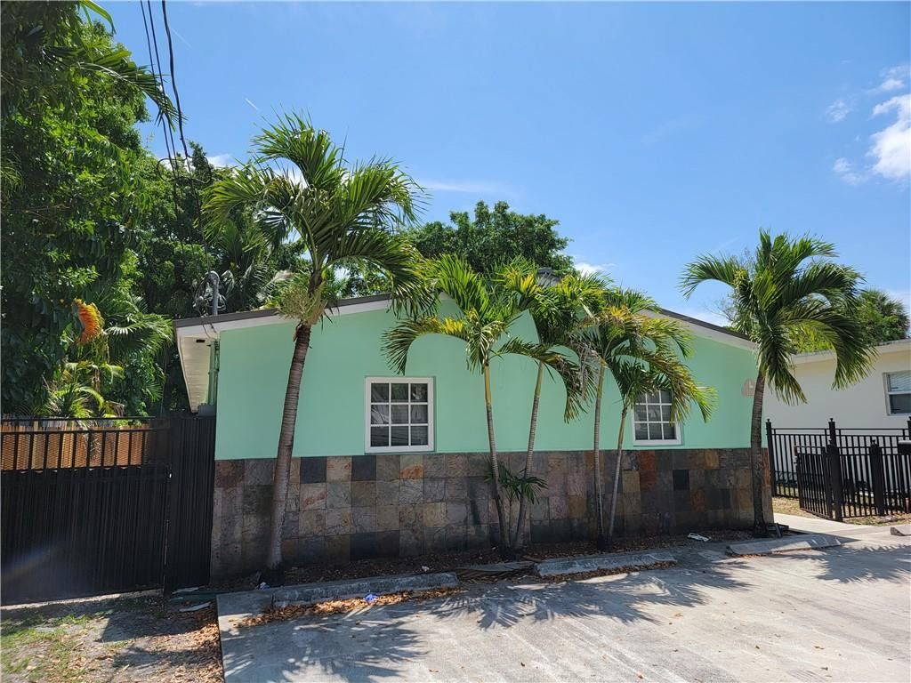 Photo of 1010 NW 3rd Avenue, Hallandale Beach, FL 33009 (MLS # B26020657)