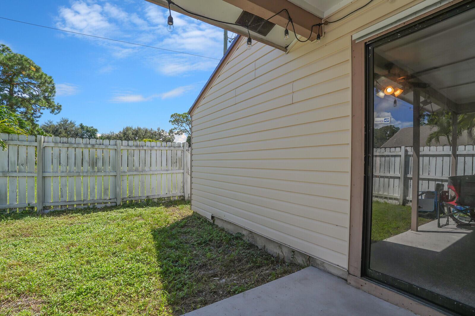 JUPITER VILLAGE TOWNHOMES - Residential
