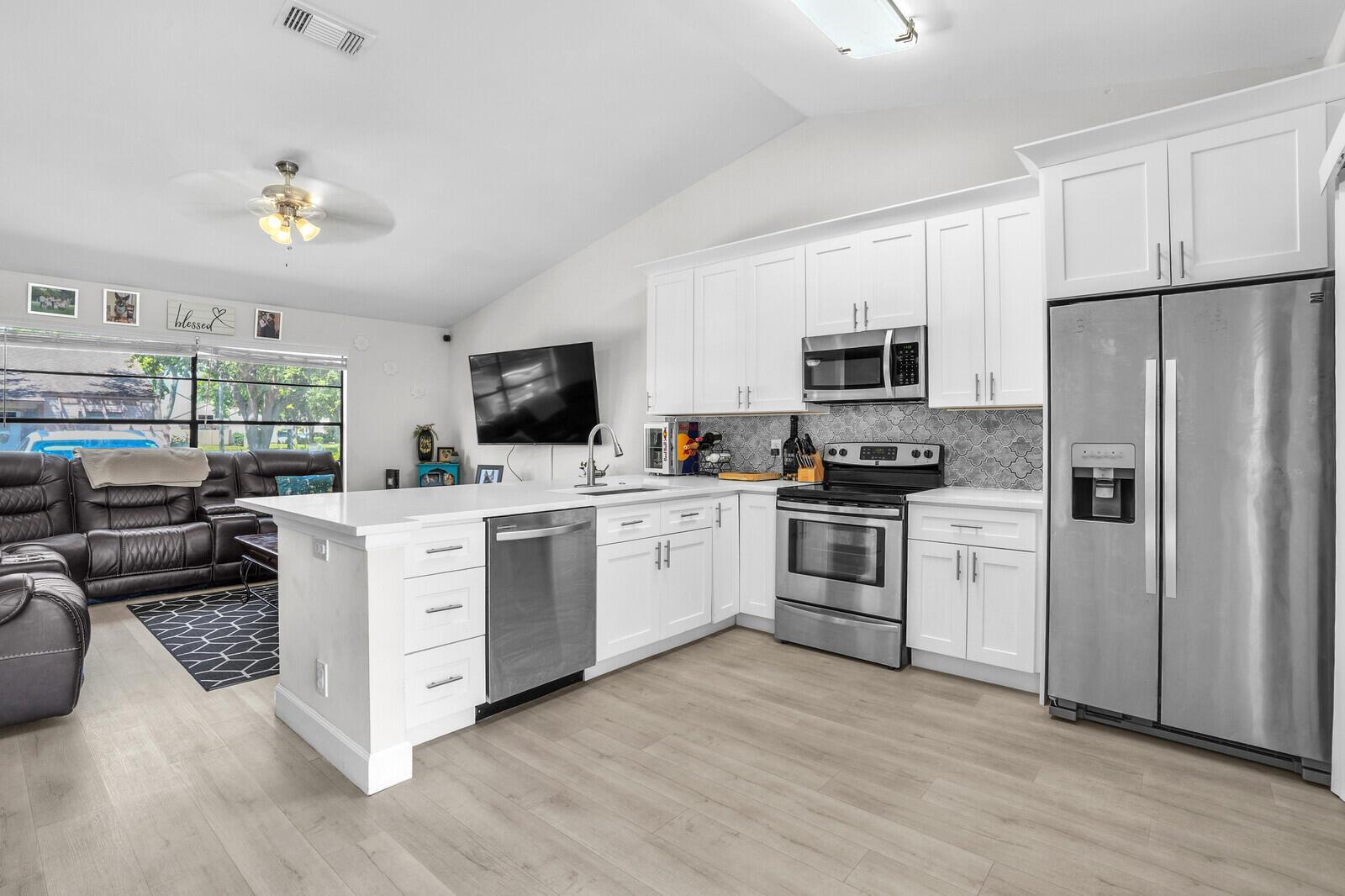JUPITER VILLAGE TOWNHOMES - Residential
