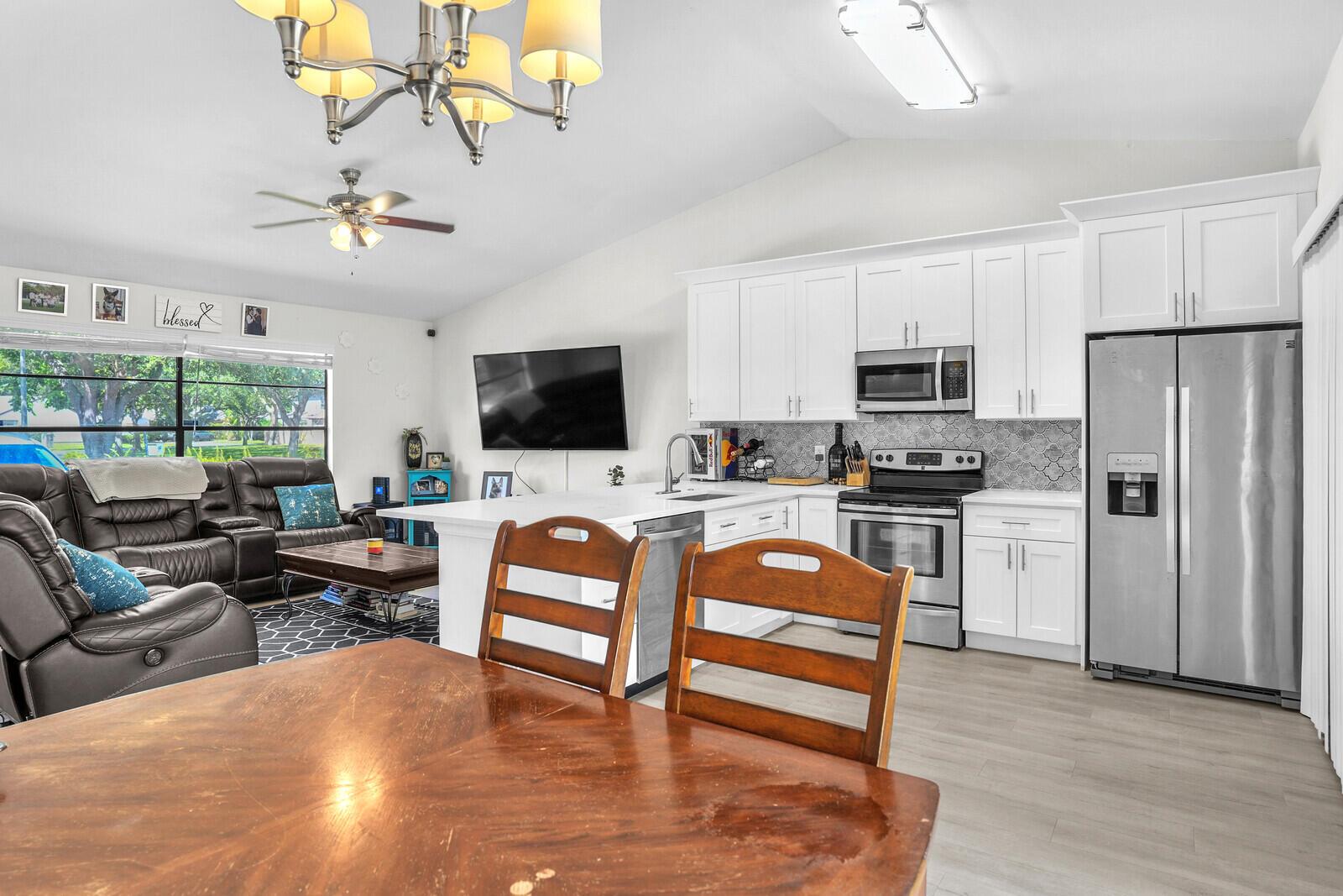 JUPITER VILLAGE TOWNHOMES - Residential