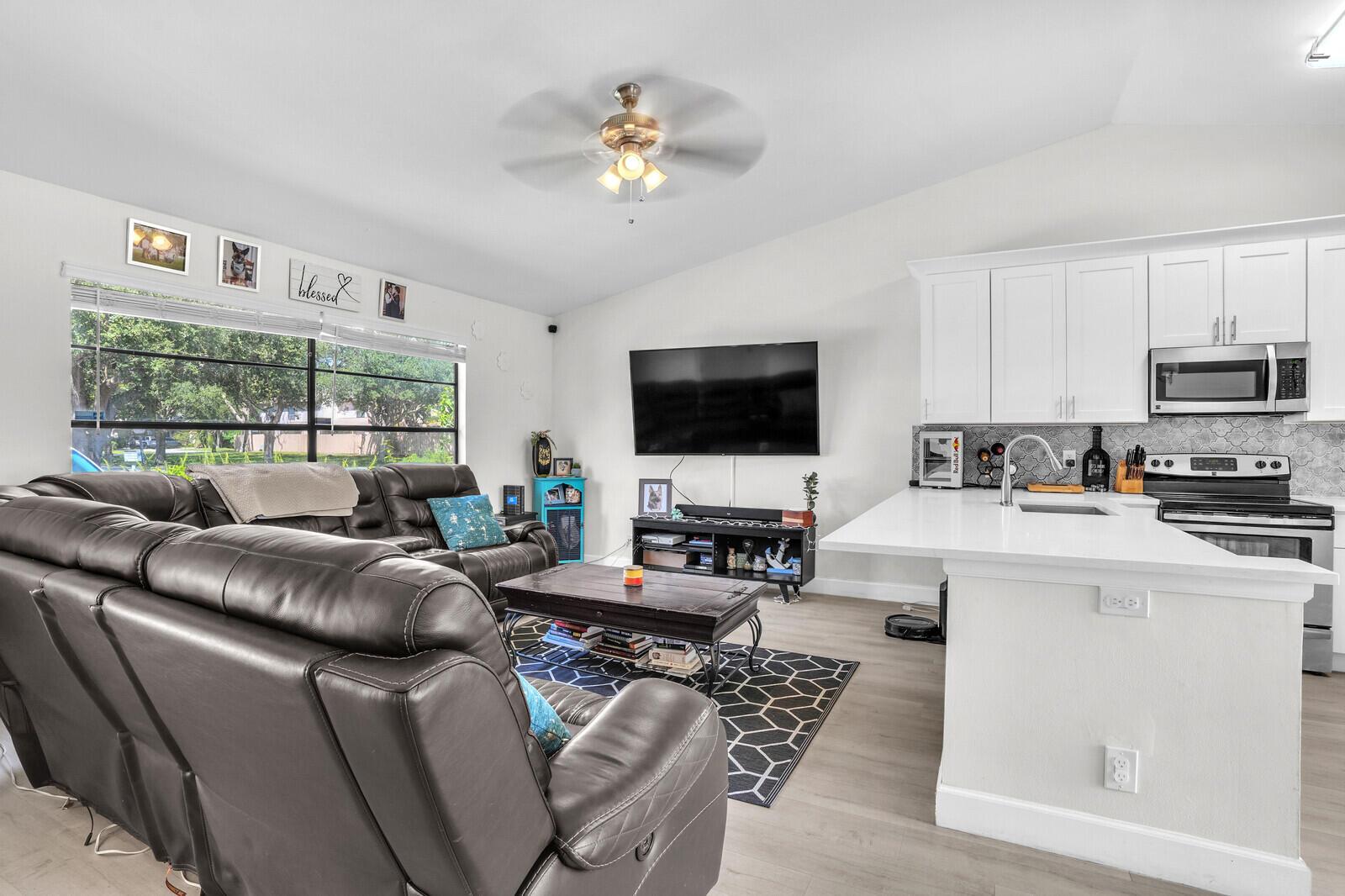 JUPITER VILLAGE TOWNHOMES - Residential