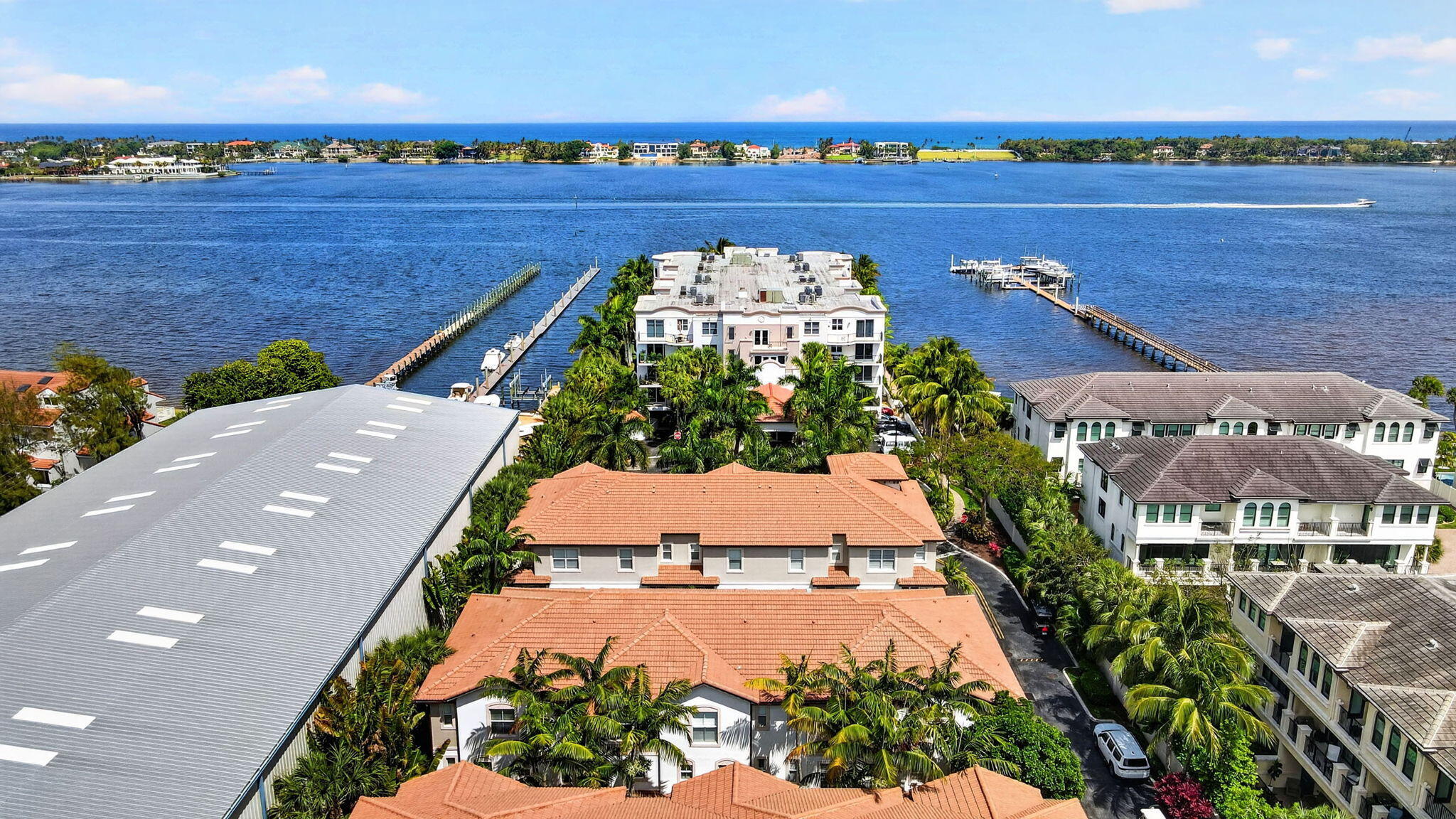 PENINSULA ON THE INTRACOASTAL CONDO - Residential