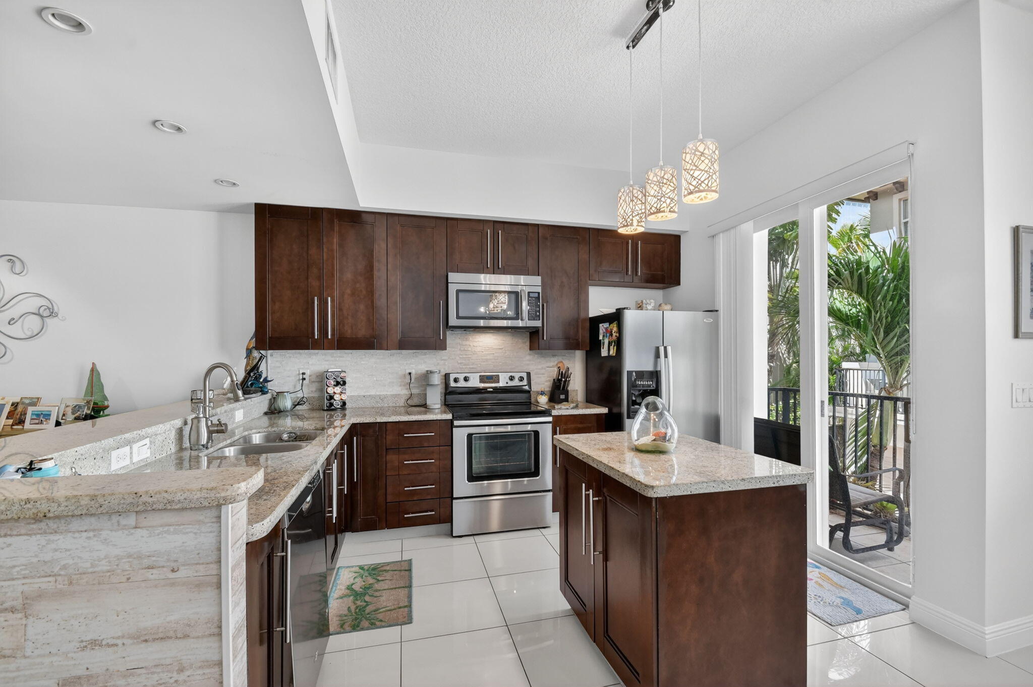 PENINSULA ON THE INTRACOASTAL CONDO - Residential