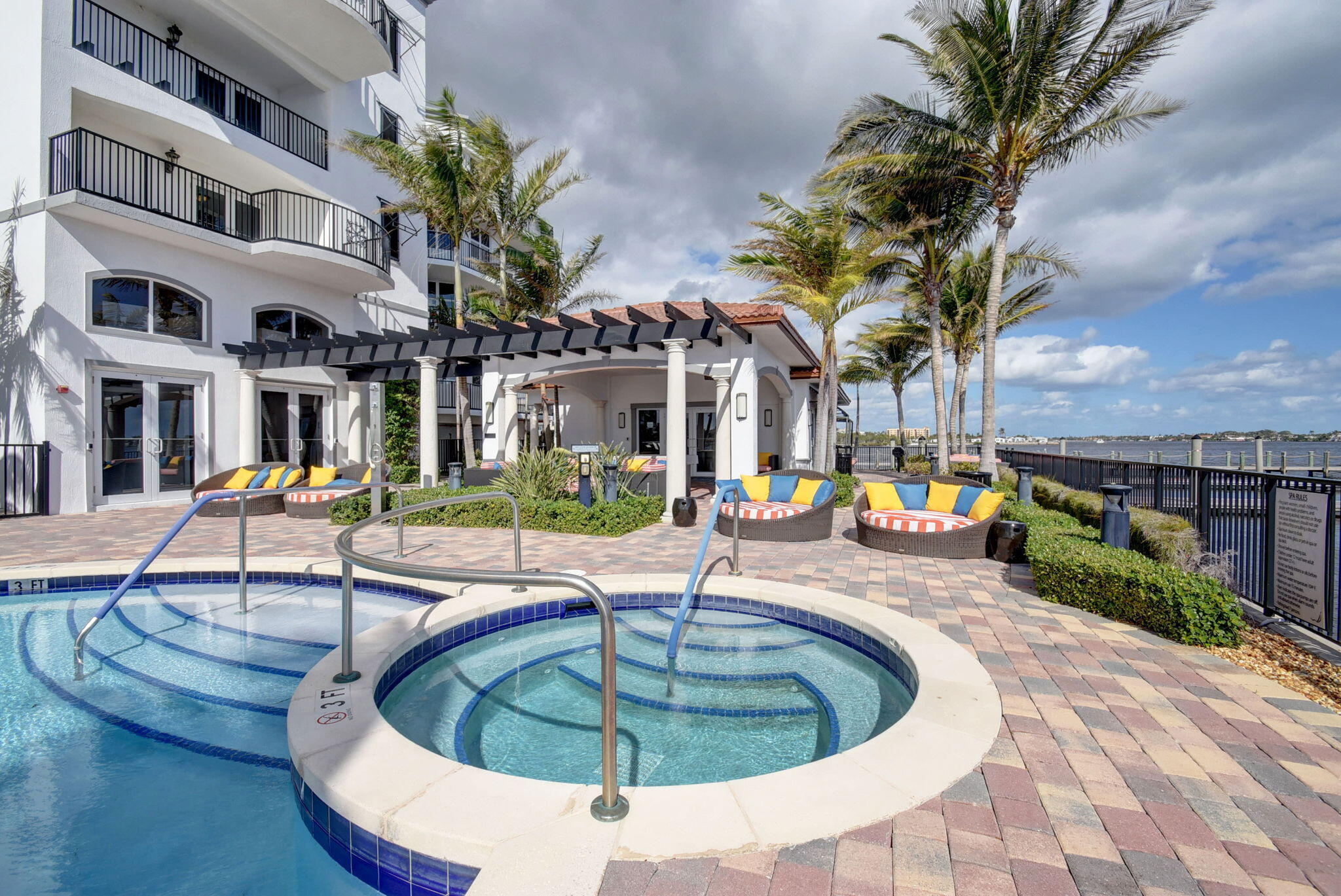 PENINSULA ON THE INTRACOASTAL CONDO - Residential