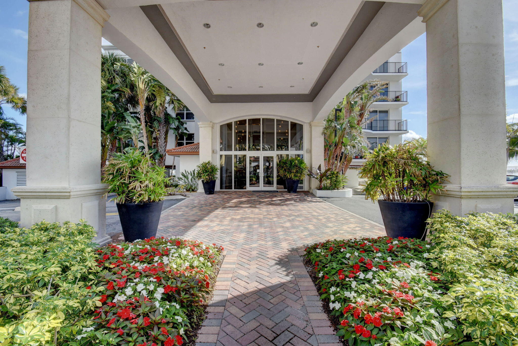 PENINSULA ON THE INTRACOASTAL CONDO - Residential