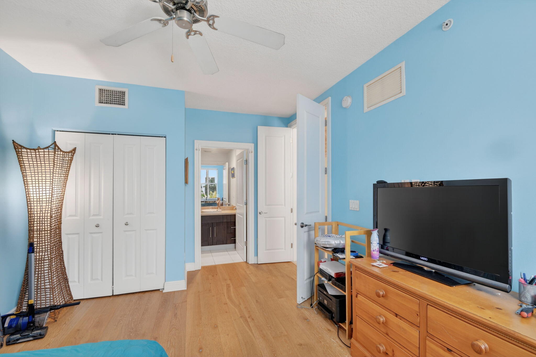 PENINSULA ON THE INTRACOASTAL CONDO - Residential