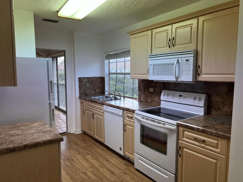 Photo of 6622 Via Regina, Boca Raton, FL 33433 (MLS # R11143188)