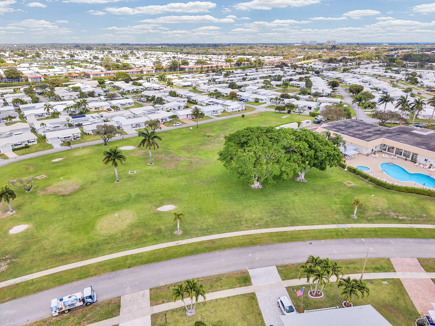 PALM BEACH LEISUREVILLE SEC 10 - Residential