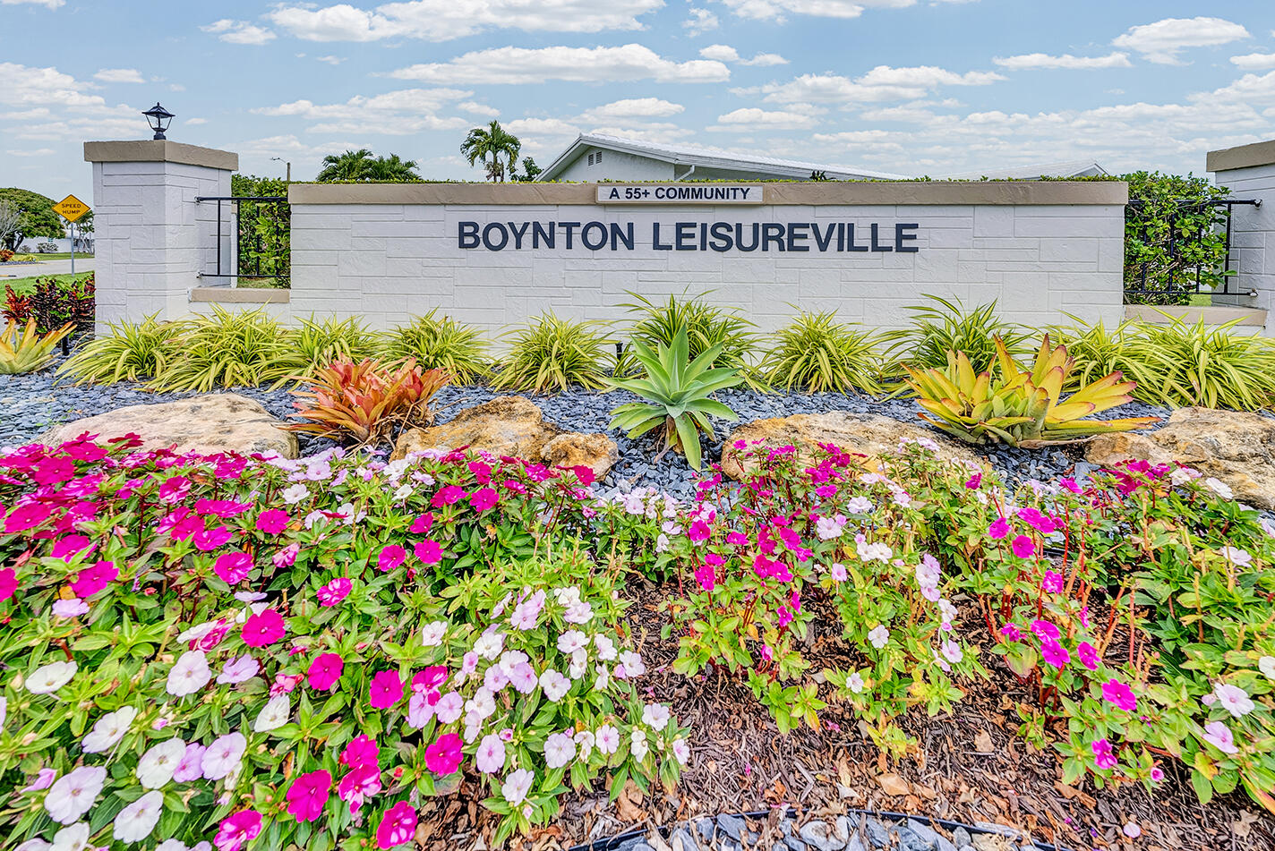 PALM BEACH LEISUREVILLE SEC 10 - Residential