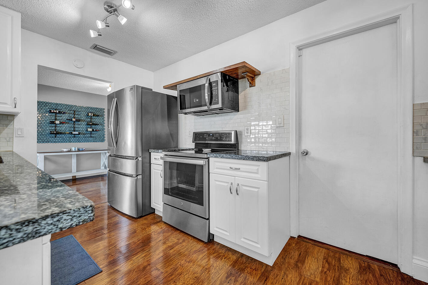 PALM BEACH LEISUREVILLE SEC 10 - Residential