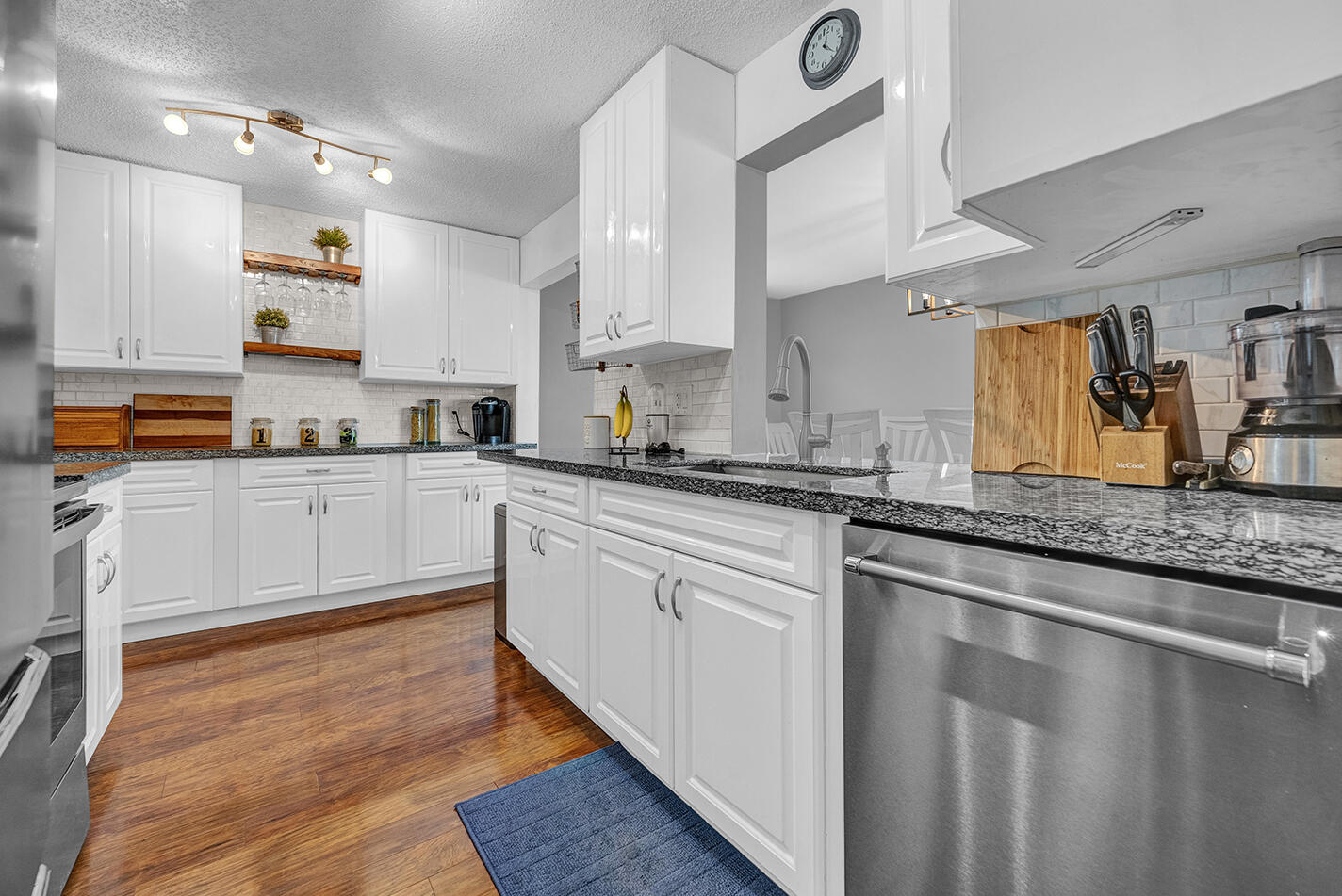 PALM BEACH LEISUREVILLE SEC 10 - Residential