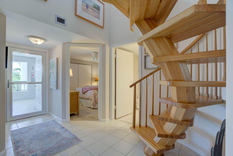 143 Bay Colony Drive N